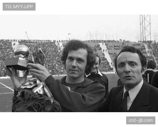 从禁区肉搏到空间博弈：回顾二月份十场高比分比赛的共同战术特征