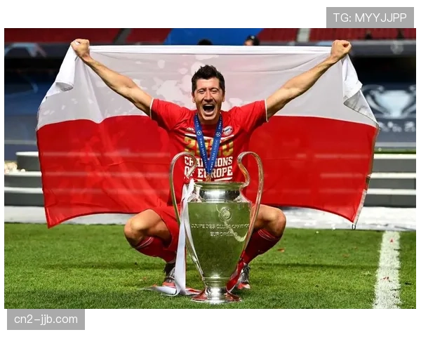 拜仁官方确认格雷罗今夏自由身离队，结束德甲豪门生涯