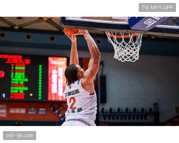 上海客场81-66大胜北京，系列赛2-1夺得赛点